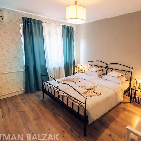 Appartamento Balzak 64M2, Free Parking & Wi-Fi Novi Sad Esterno foto