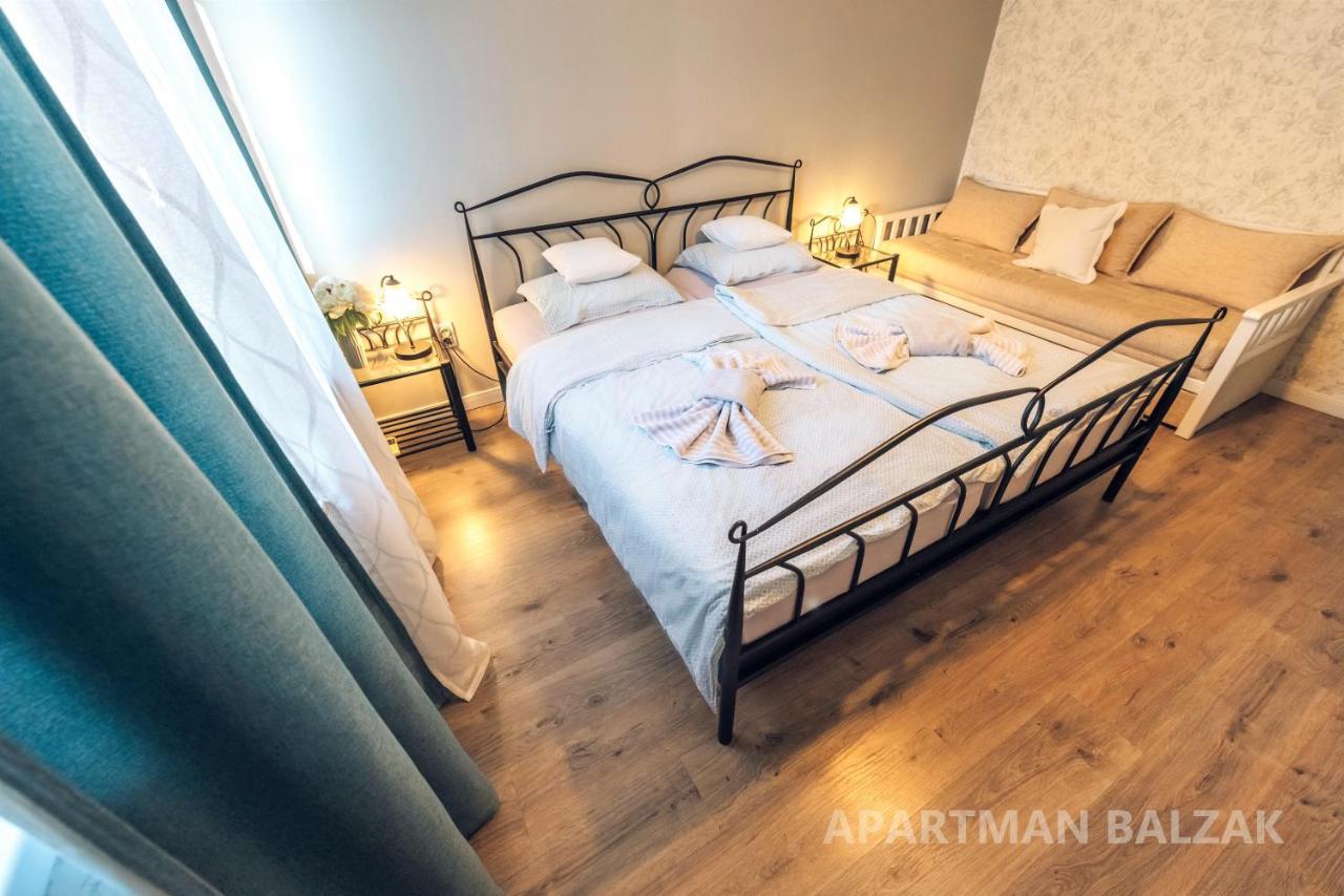 Appartamento Balzak 64M2, Free Parking & Wi-Fi Novi Sad Esterno foto