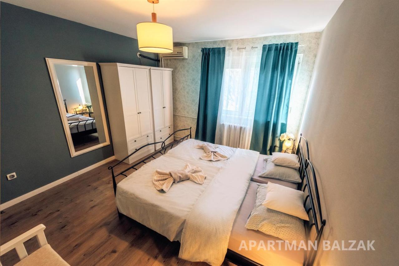 Appartamento Balzak 64M2, Free Parking & Wi-Fi Novi Sad Esterno foto