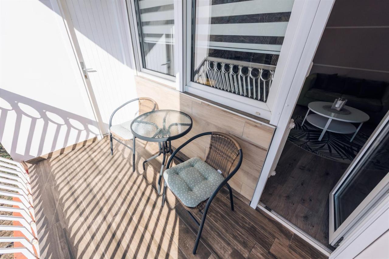 Appartamento Balzak 64M2, Free Parking & Wi-Fi Novi Sad Esterno foto