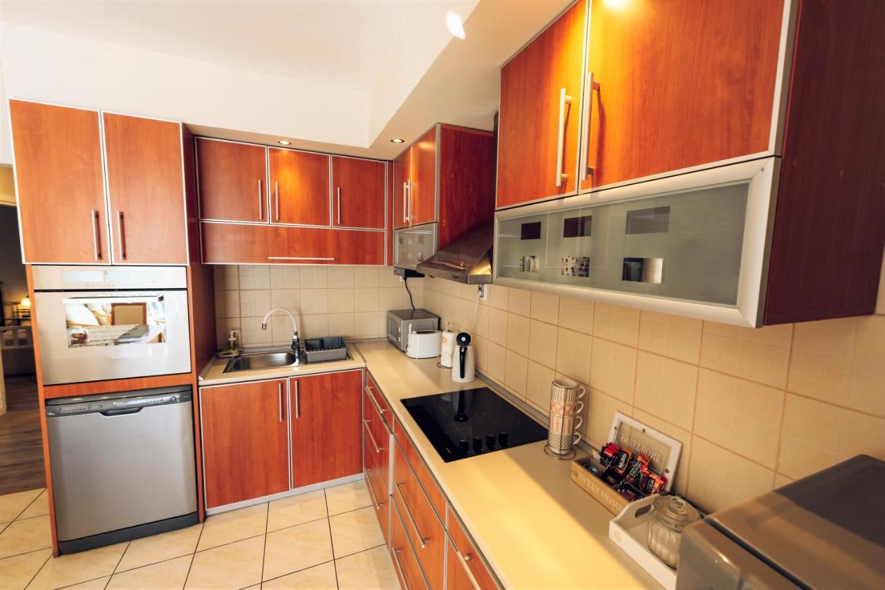 Appartamento Balzak 64M2, Free Parking & Wi-Fi Novi Sad Esterno foto