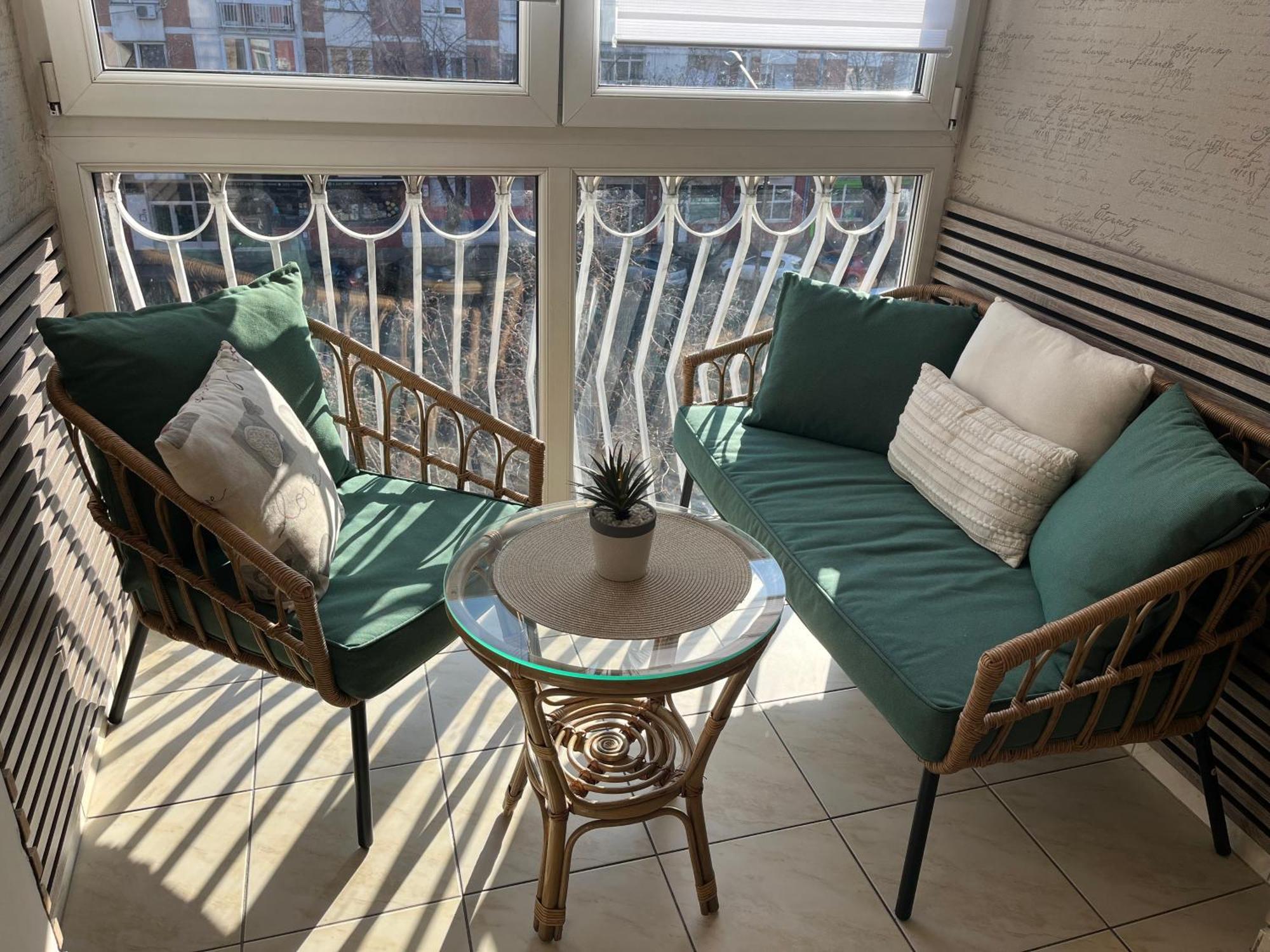 Appartamento Balzak 64M2, Free Parking & Wi-Fi Novi Sad Esterno foto