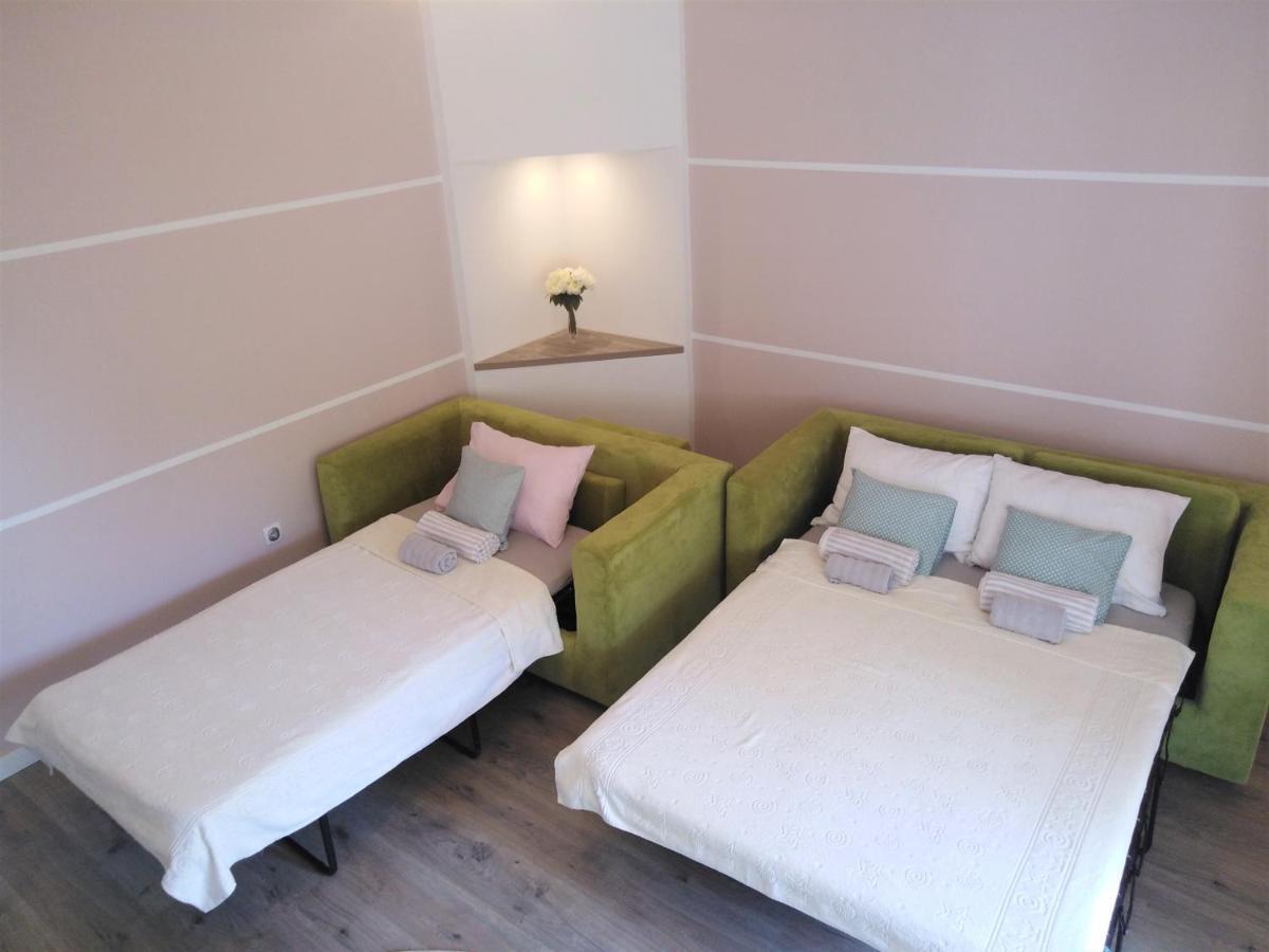 Appartamento Balzak 64M2, Free Parking & Wi-Fi Novi Sad Esterno foto